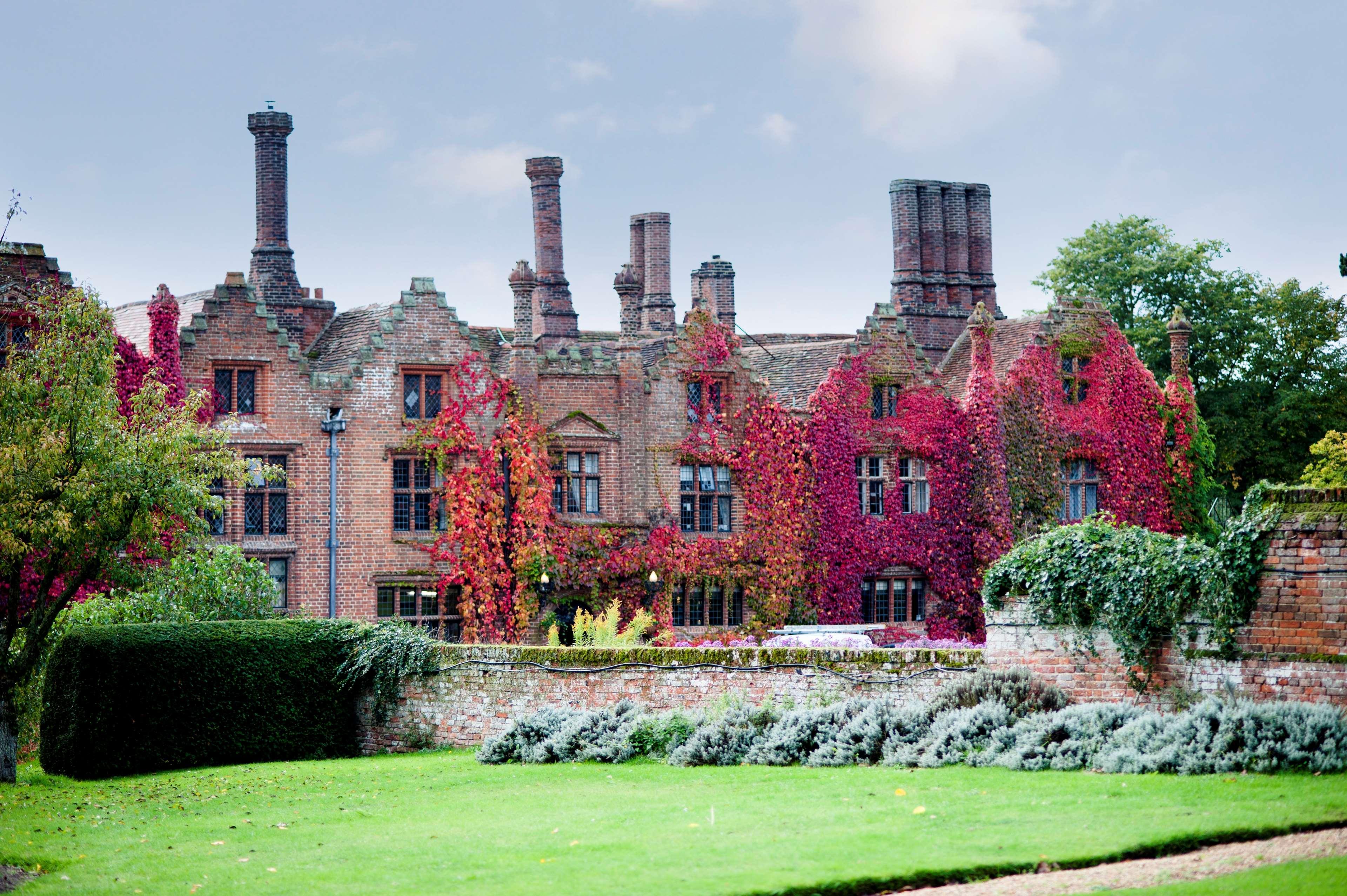 Seckford Hall Hotel & Spa Вудбридж Экстерьер фото