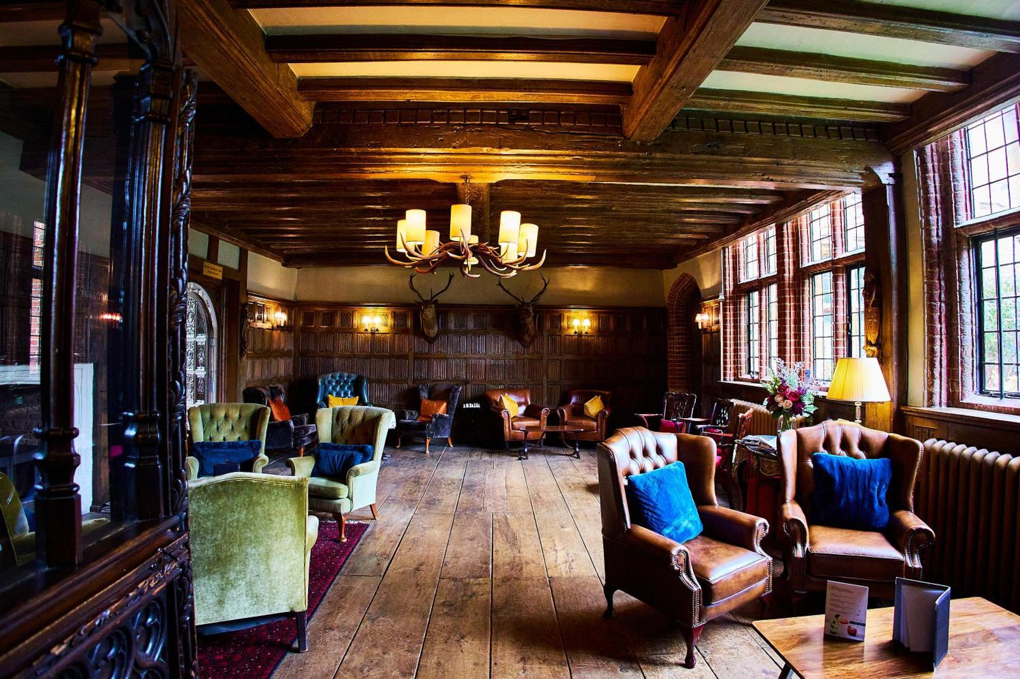 Seckford Hall Hotel & Spa Вудбридж Экстерьер фото