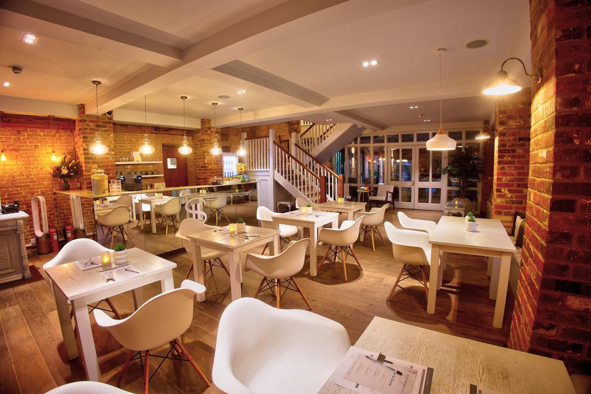 Seckford Hall Hotel & Spa Вудбридж Экстерьер фото