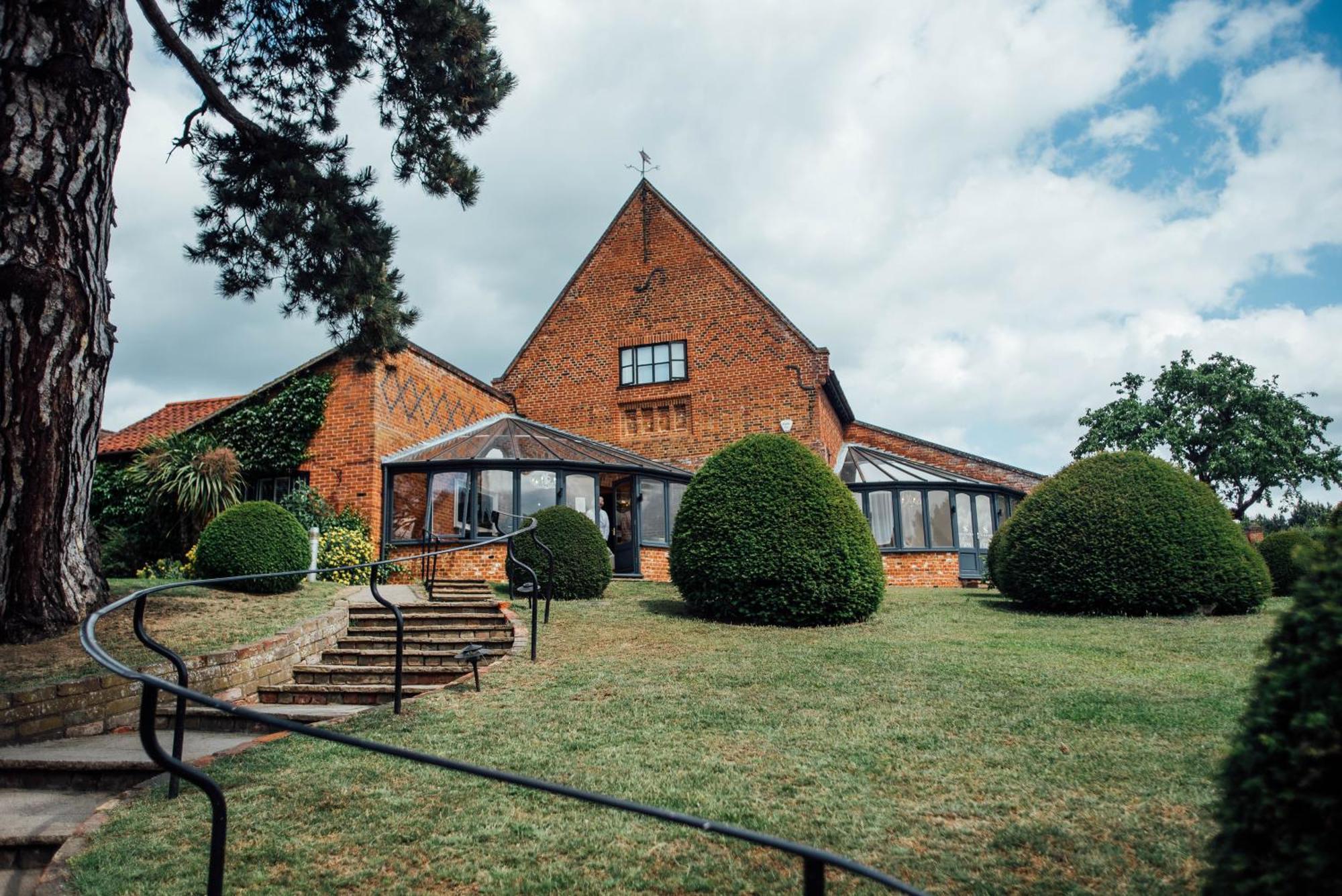 Seckford Hall Hotel & Spa Вудбридж Экстерьер фото