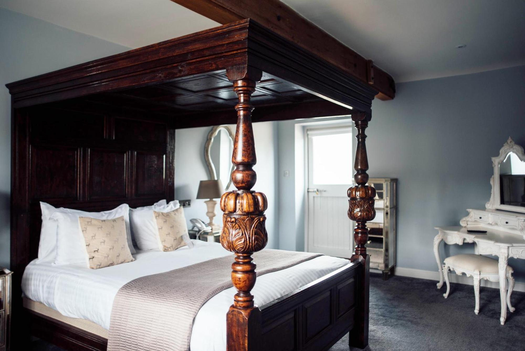 Seckford Hall Hotel & Spa Вудбридж Экстерьер фото