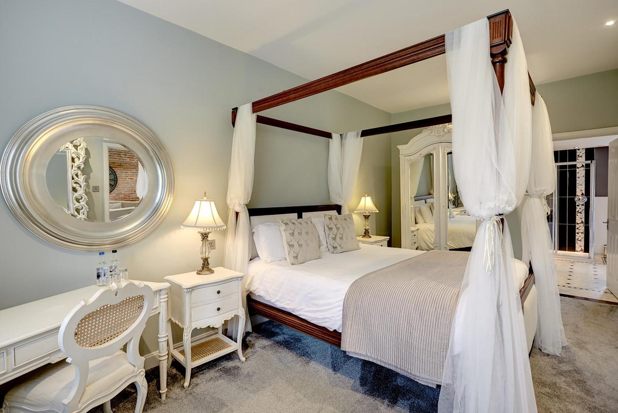 Seckford Hall Hotel & Spa Вудбридж Экстерьер фото